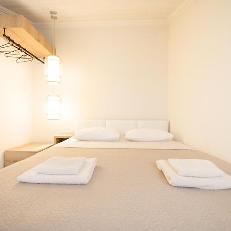 Mystery Suites And Apartments เนปอรอย ภายนอก รูปภาพ
