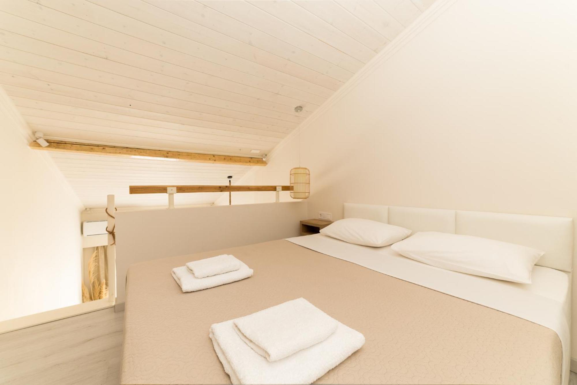 Mystery Suites And Apartments เนปอรอย ภายนอก รูปภาพ