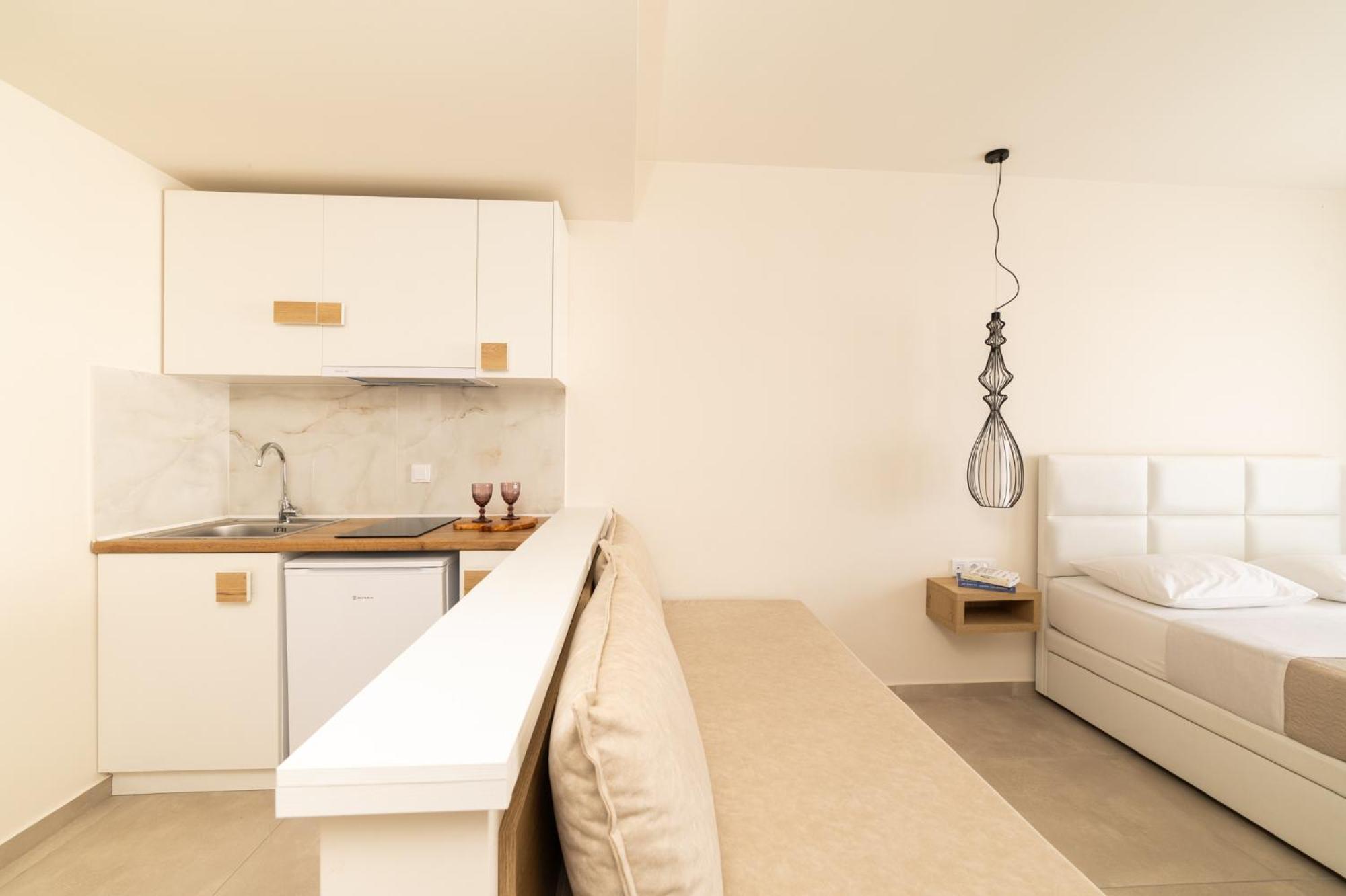 Mystery Suites And Apartments เนปอรอย ภายนอก รูปภาพ