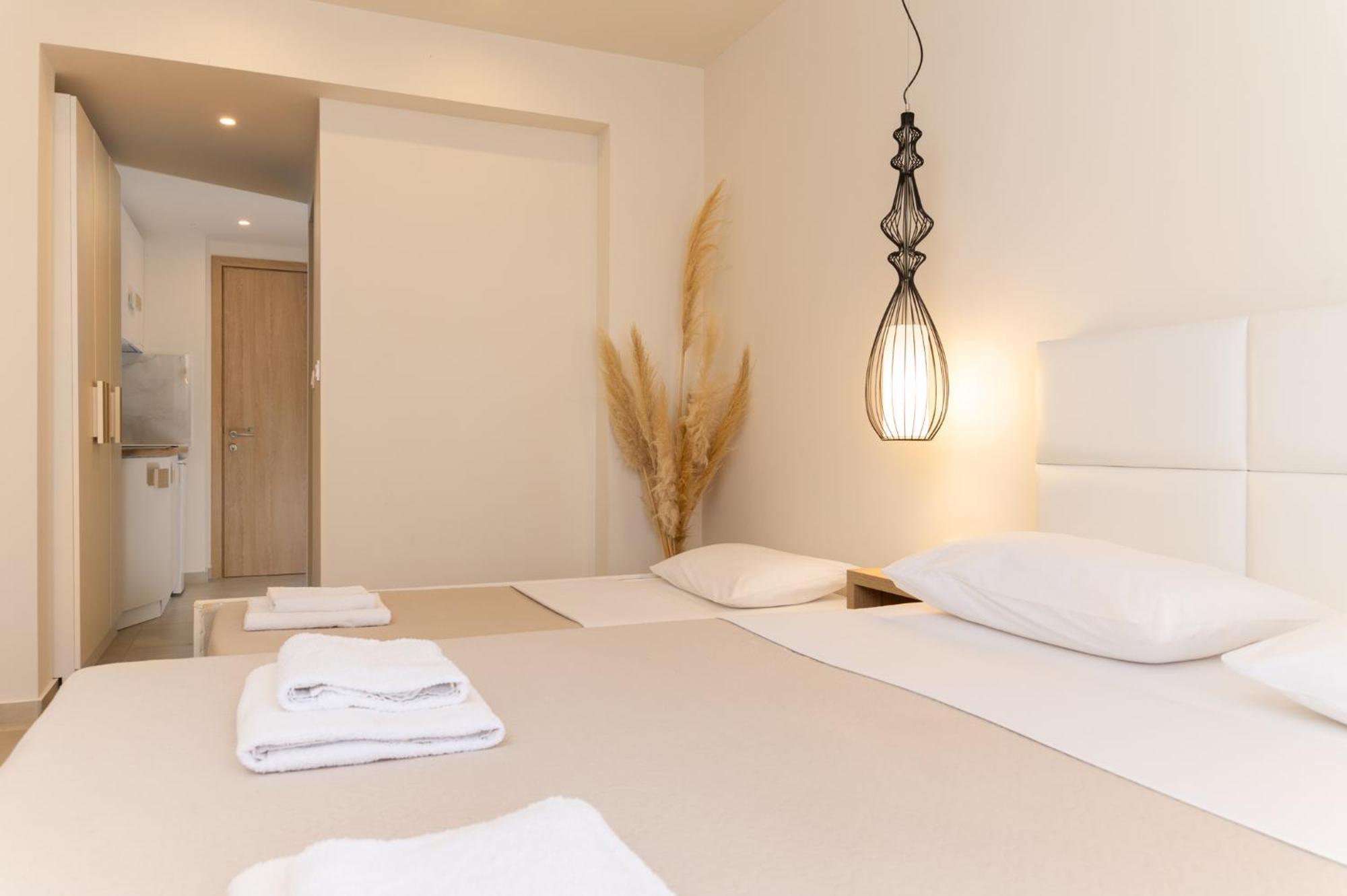 Mystery Suites And Apartments เนปอรอย ภายนอก รูปภาพ