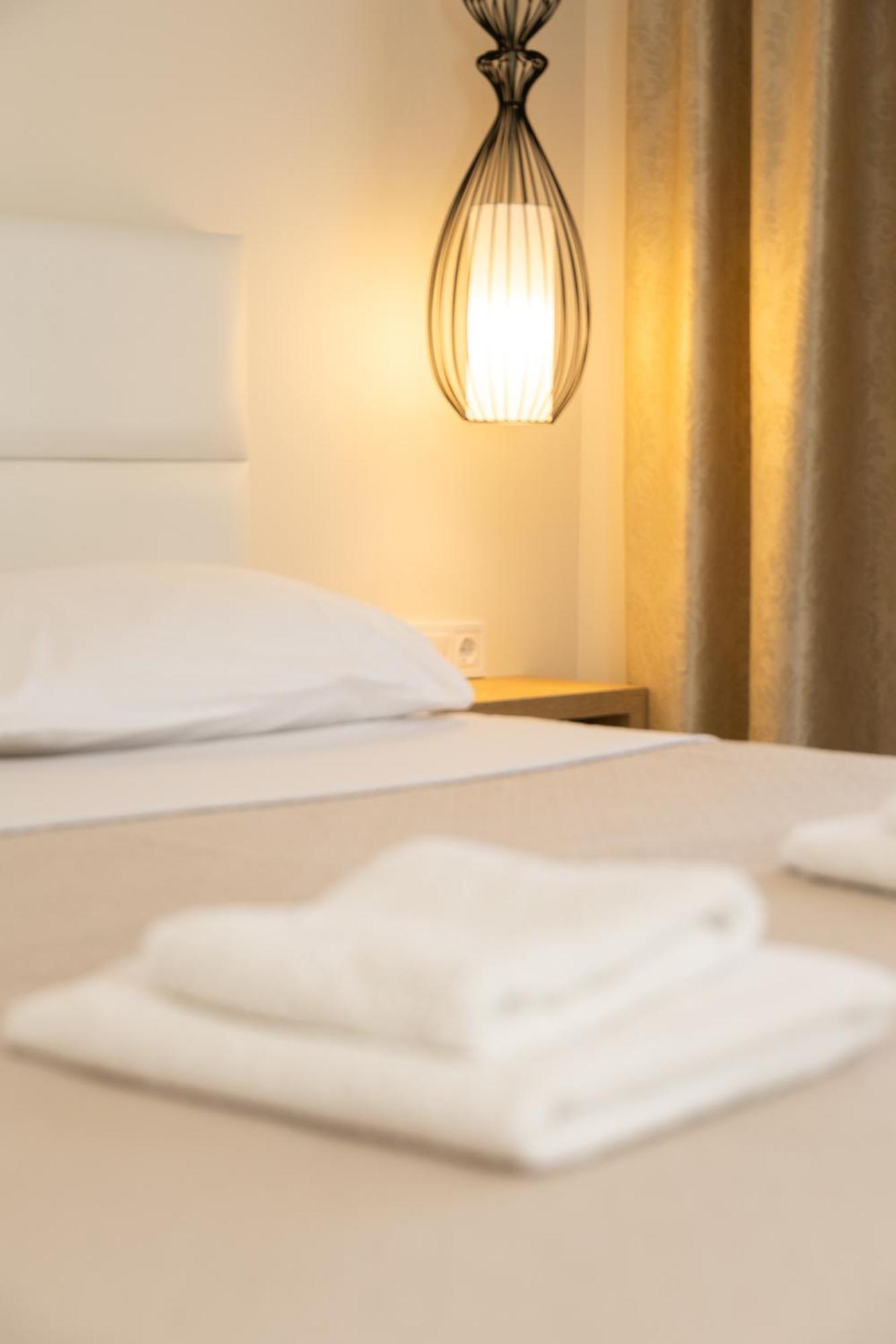 Mystery Suites And Apartments เนปอรอย ภายนอก รูปภาพ