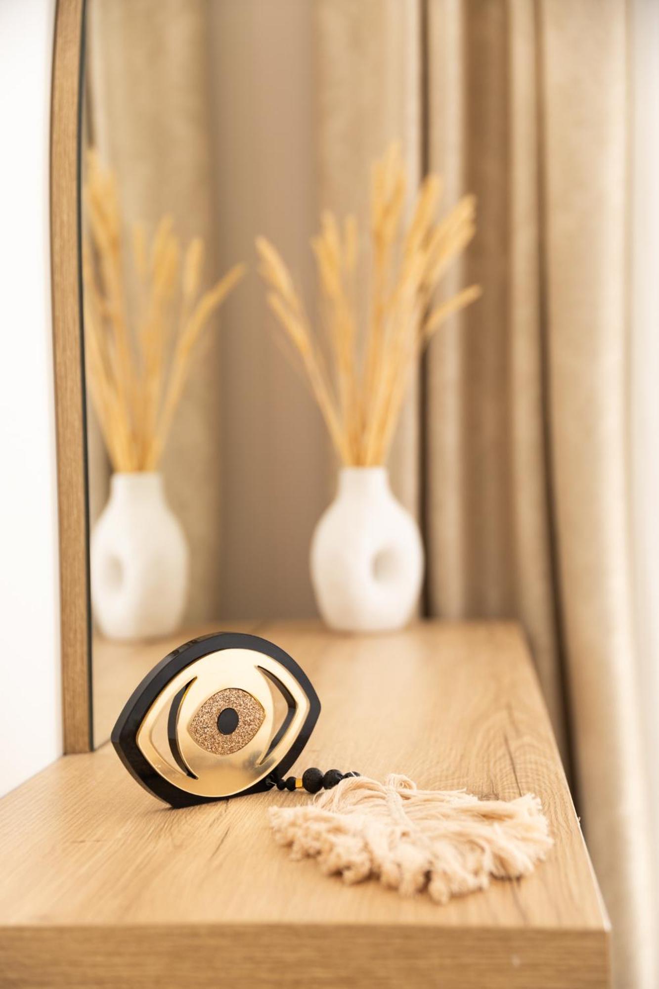 Mystery Suites And Apartments เนปอรอย ภายนอก รูปภาพ