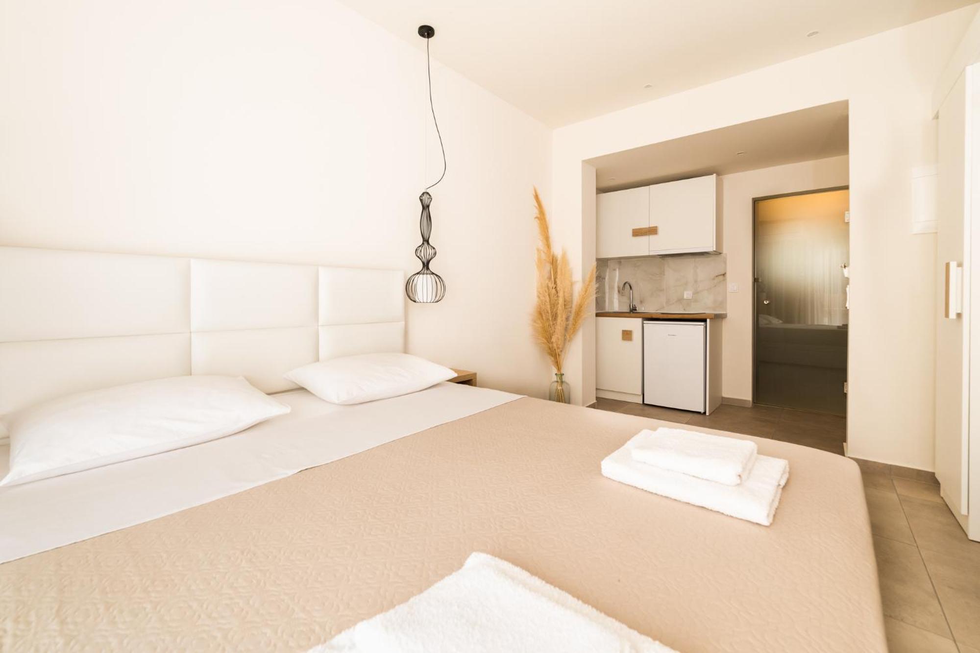 Mystery Suites And Apartments เนปอรอย ภายนอก รูปภาพ